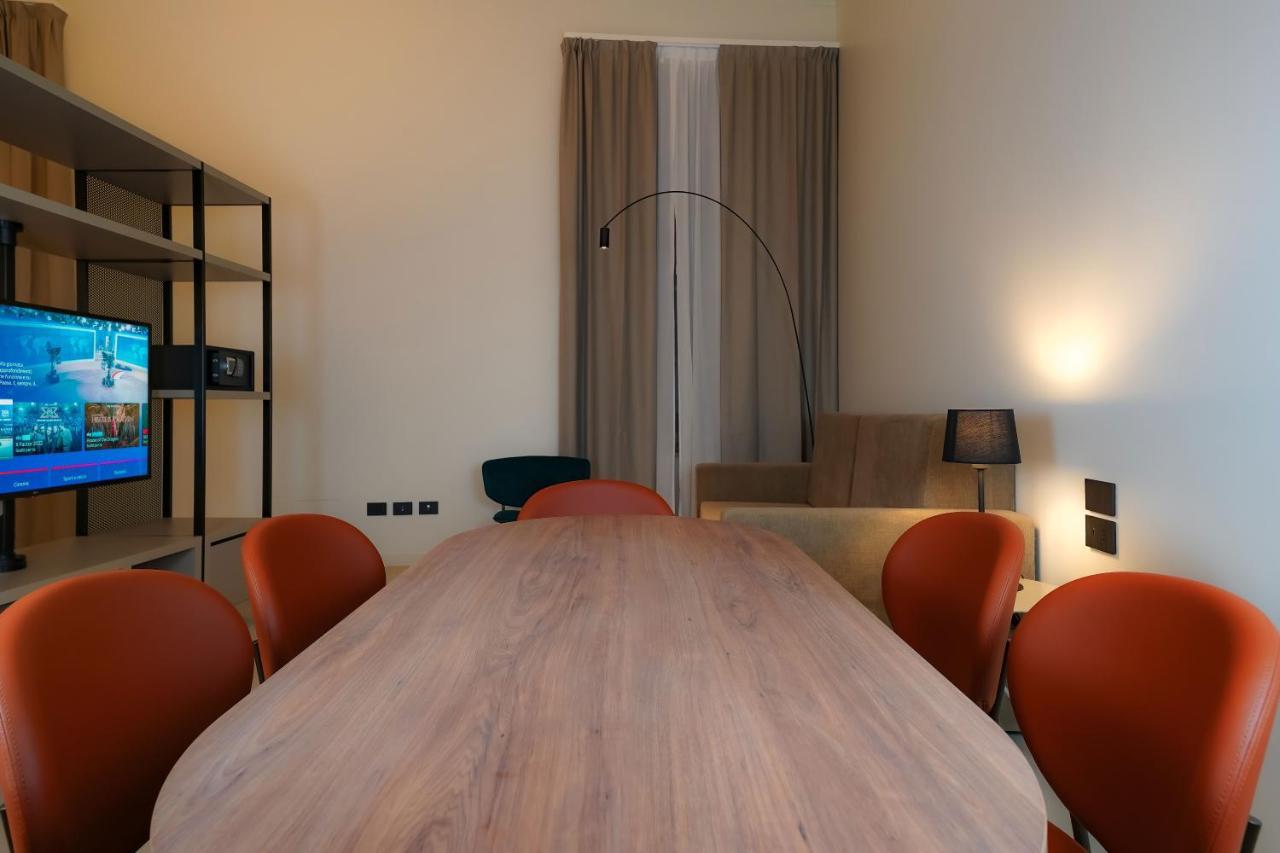 Bergamo INN 21 Bagian luar foto Meeting room