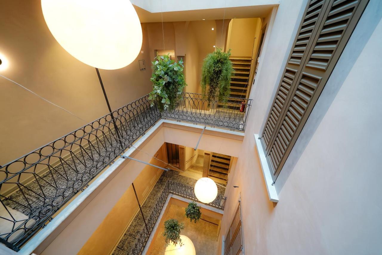 Bergamo INN 21 Bagian luar foto Interior of the hotel
